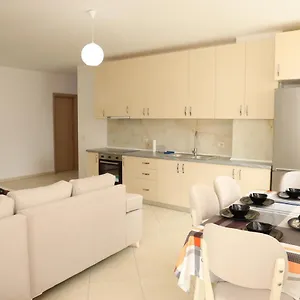 New Boulevard Moderno A تيرانا